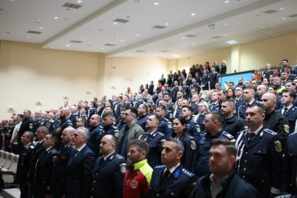 promovari anticipate si la termen pentru 105 politisti din maramures