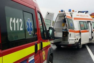 10 persoane au fost implicate in urma coliziunii dintre un microbuz si un autoturism la iesirea din Baia Sprie