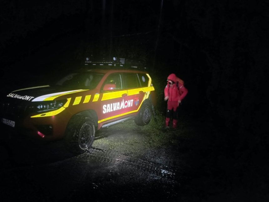 Interventie a Salvamont pentru salvarea a doi ucraineni aflati in dificultate majora pe munte