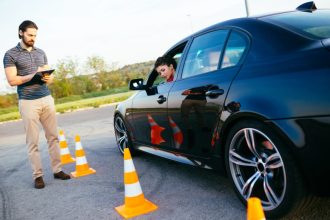 Proba in poligon ar putea fi reinstalata in examenul auto o schimbare semnificativa pentru viitorii soferi