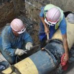 Reparatii la reteaua publica de apa pe diverse strazi din Baia Mare
