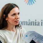 Telefonul si copilaria digitala Mirabela Grdinaru sugereaza accesul intarziat si controlul parental