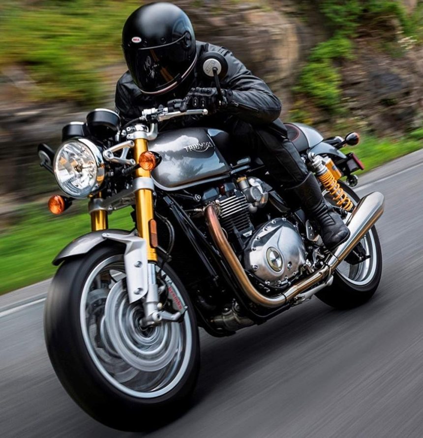 motociclist prins la tautii magheraush cu permis invalid si inmatriculare suspendata