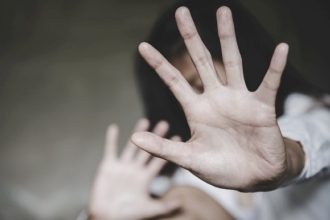 trafic de minori fata de 14 ani victima a exploatarii sexuale suspect retinut de diicot