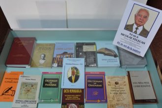 85 de ani de la nasterea reputatului filolog baimarean nicolae felecan omagiu printr o vitrina de carte la biblioteca petre dulfu