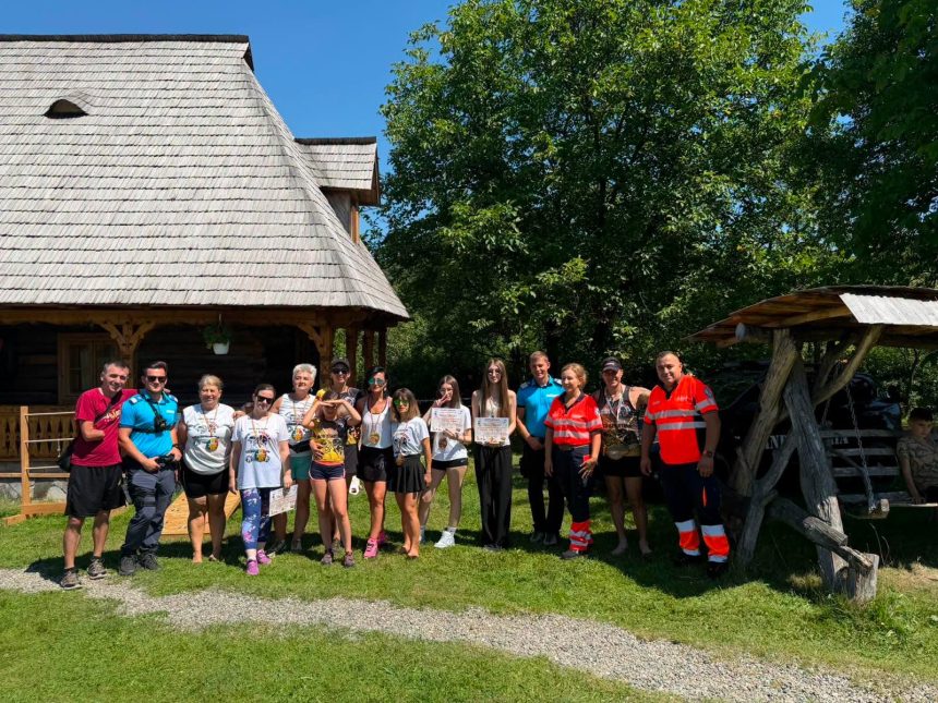 Jandarmii montani din Cavnic alaturi de concurentii la competitia Lupul Daco Spartan de la Breb