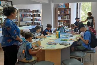Lectii despre sanatate printre carti Copiii de la LPS Baia Mare au invatat despre importanta sportului si a alimentatiei