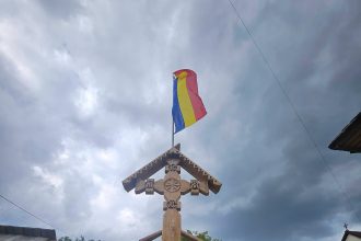 Maramuresul isi omagiaz eroii sfintirea unei troie la Glod