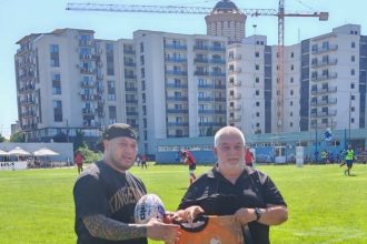 Moment emotionant la Arena Zimbrilor legenda Sione Fakaosilea omagiata dupa 12 ani de dedicare pentru CSM Stiinta Baia Mare