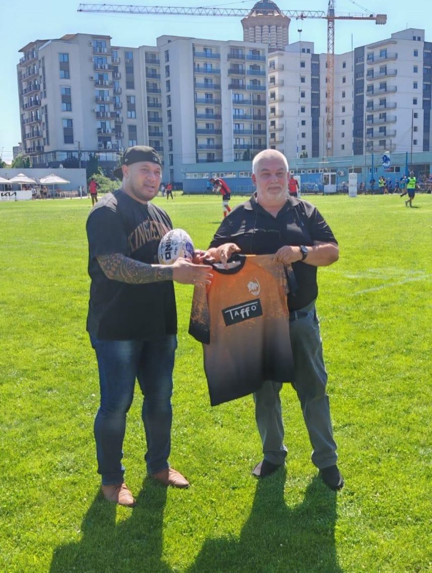 Moment emotionant la Arena Zimbrilor legenda Sione Fakaosilea omagiata dupa 12 ani de dedicare pentru CSM Stiinta Baia Mare
