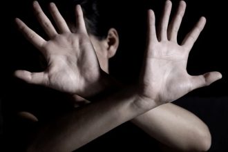 O femeie de 63 de ani a fost ranita de fiica sa in urma unui conflict la Baia Mare