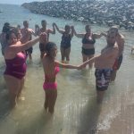 O saptamana la mare pentru aproape 40 de copii si tineri cu dizabilitati din Maramures