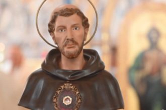 Pelerinaj national cu relicva Sfantului Francisc de Assisi la Baile Borsa Doua zile de rugaciune si venerare
