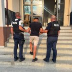 Urmari re ca in filme in Borsa Un sofer cu permisul suspendat a lovit autospeciala Politiei cu masina