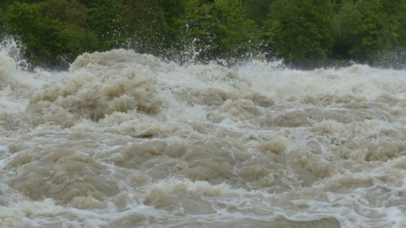 avertizare cod galben de inundatii in maramures inhga atentioneaza despre viituri si cresterea debitoarelor