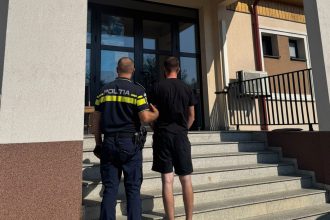 dupa ce si a atacat tatal si sora tanarul de 26 de ani din salisthea de sus a fost retinut preventiv