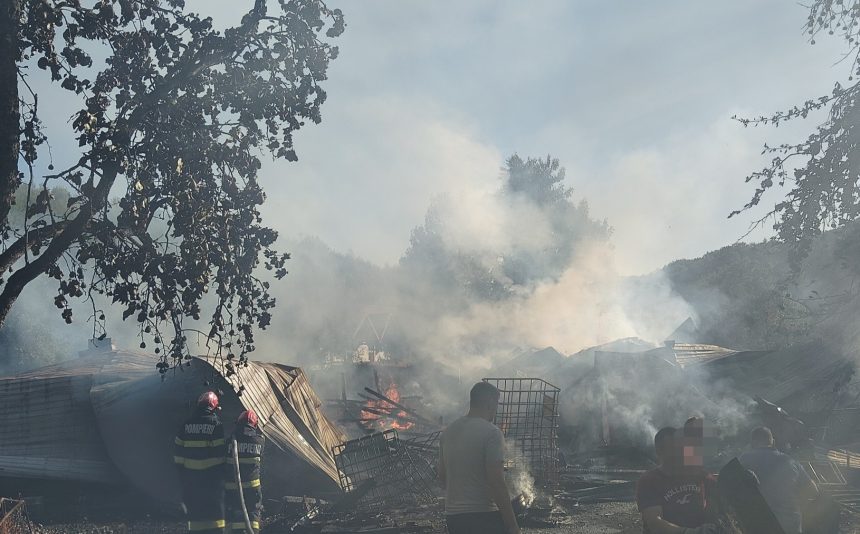 incendiu de amploare in nistru doua persoane ranite una avand arsuri pe 20 din suprafata corpului