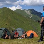 jandarmii montani ofera sfaturi pentru turisti locuri de camping in maramures si cum sa te protejezi de ursi