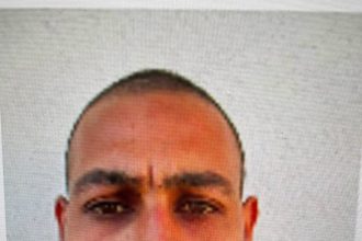 urgent deinut evadat de la penitenciarul baia mare se pare ca a fugit de la un punct de lucru din apropierea liceului emil racovita