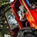 Accident cu tractor neînmatriculat la Coștiui: șoferul a refuzat etilotestul