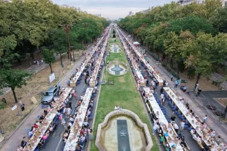 Record mondial la București: 20.000 de oameni la cea mai lungă masă din lume