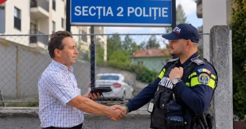 Și-a uitat 11.500 de euro în troleibuz. Șoferul din Cluj care merită respect